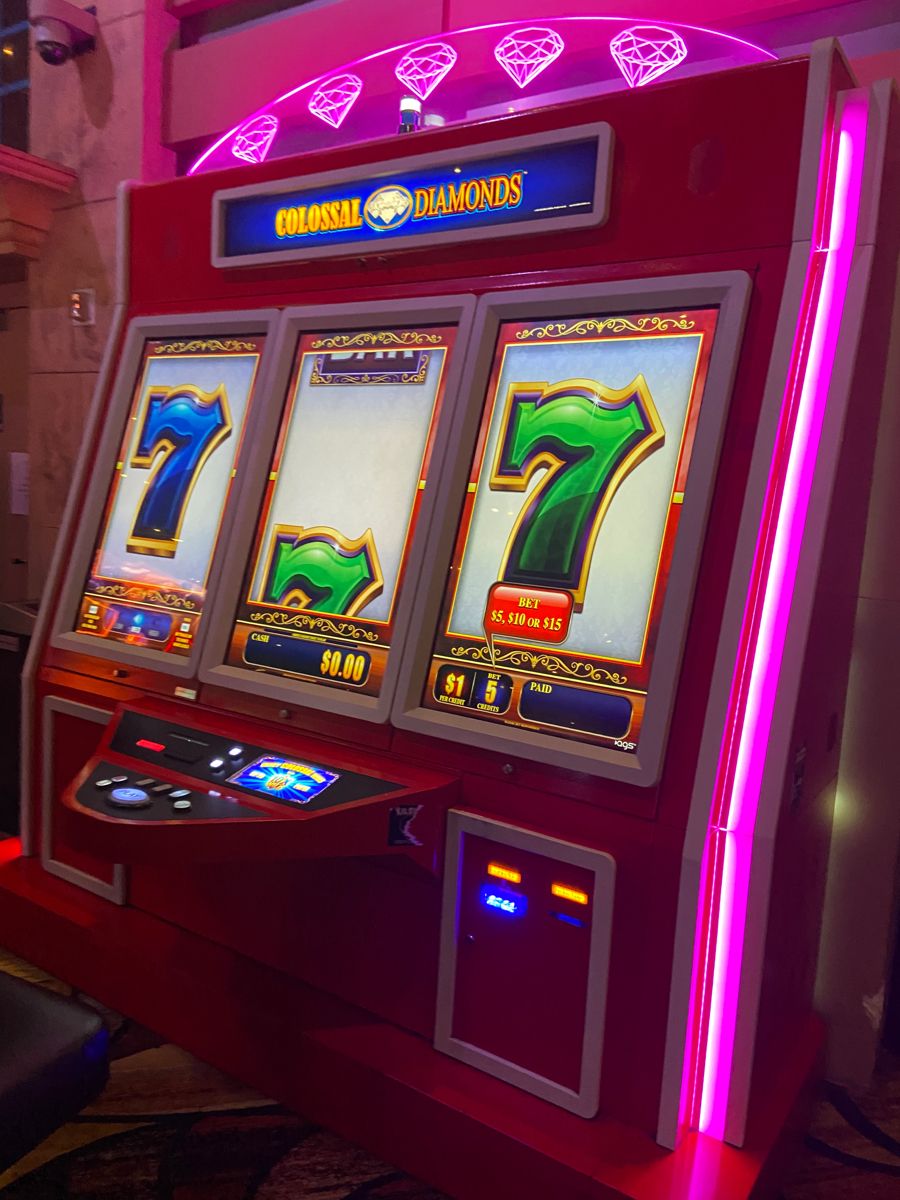 Classic Casino Slots کیسینو میں سلاٹ کھیلنا شروع کریں۔